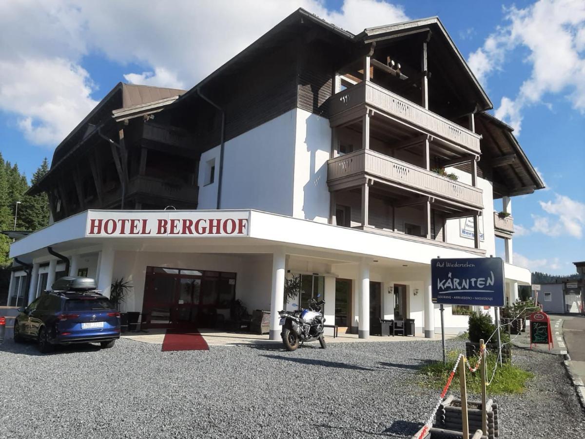 Hotel Berghof Sonnenalpe Nassfeld Exterior photo
