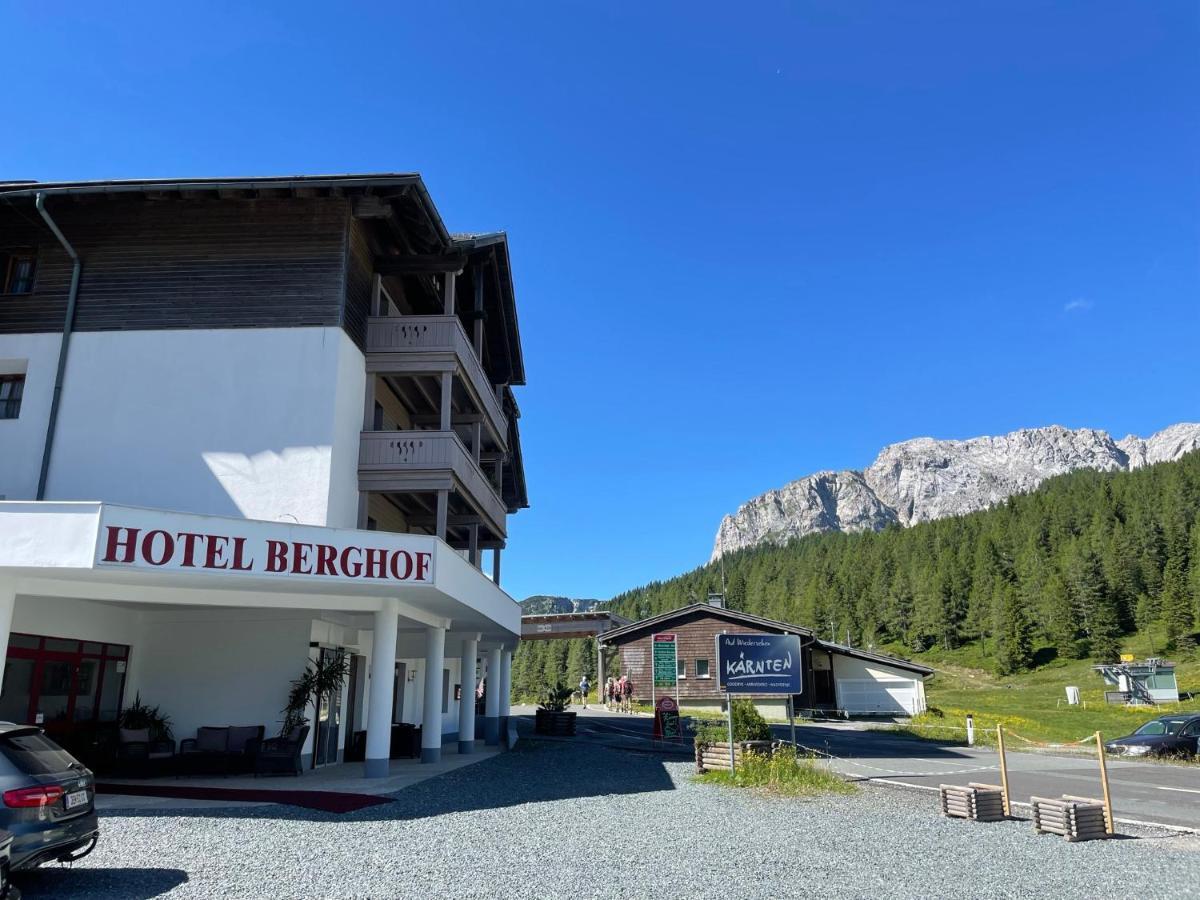 Hotel Berghof Sonnenalpe Nassfeld Exterior photo